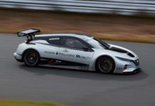 Η Nissan αποκάλυψε το ηλεκτροκίνητο αγωνιστικό LEAF NISMO RC