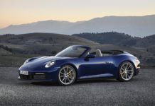 H Porsche 992 Cabriolet παρουσιάζεται στο Ντιτρόιτ