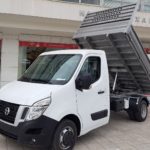 Nissan NV400 με ανατρεπόμενη καρότσα φόρτωσης