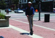 Συνδυάζοντας το sharing σκούτερ και αυτοκινήτου