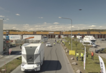 Το T-Pod χωρίς οδηγό παραδίδει σε δημόσιο δρόμο στη Σουηδία