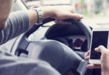Ούτε οι συσκευές hands-free είναι ασφαλείς στην οδήγηση