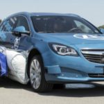 H ZF παρουσιάζει τον εξωτερικό πλευρικό αερόσακο