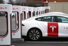 Οι μετοχές της Tesla ξαναπαίρνουν την ανοδική πορεία