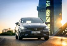 Έξυπνη οδήγηση με καινοτόμους προβολείς IntelliLux LED