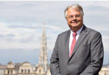 Eric-Mark Huitema: Απουσιάζουν υποδομές και κίνητρα για τα APV