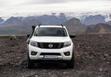 Νέο Navara Off-Roader AT32: πιο αποδοτικό, πιο σκληροτράχηλο