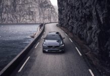 Τα Volvo S90 και V90, με ήπιους υβριδικούς κινητήρες