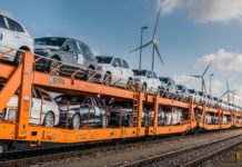 Η Volvo Cars μειώνει τις εκπομπές CO2 με τη χρήση τρένων