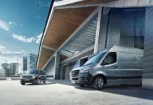 Η Mercedes-Benz παραχώρησε τρία οχήματα στο ΕΚΑΒ Η Mercedes-Benz παραχώρησε τρία οχήματα στο ΕΚΑΒ