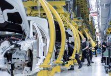 Mercedes-Benz, σταδιακή επιστροφή στην κανονικότητα Mercedes-Benz - Σταδιακή επιστροφή στην κανονικότητα με επανεκκίνηση παραγωγής στο εργοστάσιο στο Sindelfingen