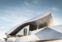 BMW Group: γρήγορα αντανακλαστικά στις εξελίξεις BMW Group: γρήγορα αντανακλαστικά στις εξελίξεις