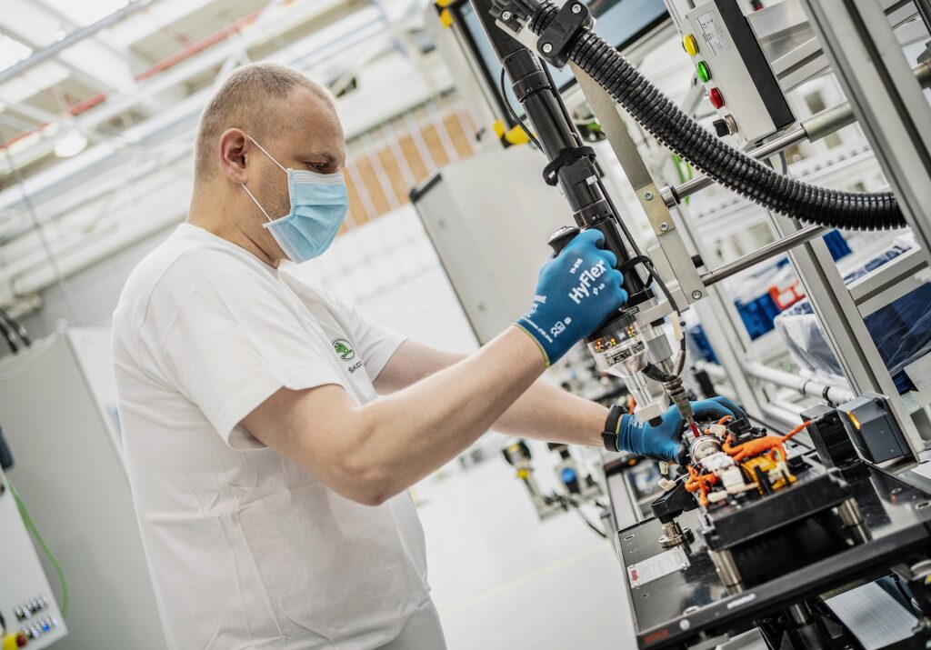 Επανέναρξη παραγωγής μπαταριών υψηλής τάσης στη Škoda Auto 