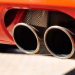 Η αγορά αυτοκινήτων που εκπέμπουν CO2 μειώθηκε κατά 5%