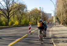 Προσωρινοί ποδηλατόδρομοι και πεζόδρομοι στην Ελλάδα Προσωρινοί ποδηλατόδρομοι και πεζόδρομοι