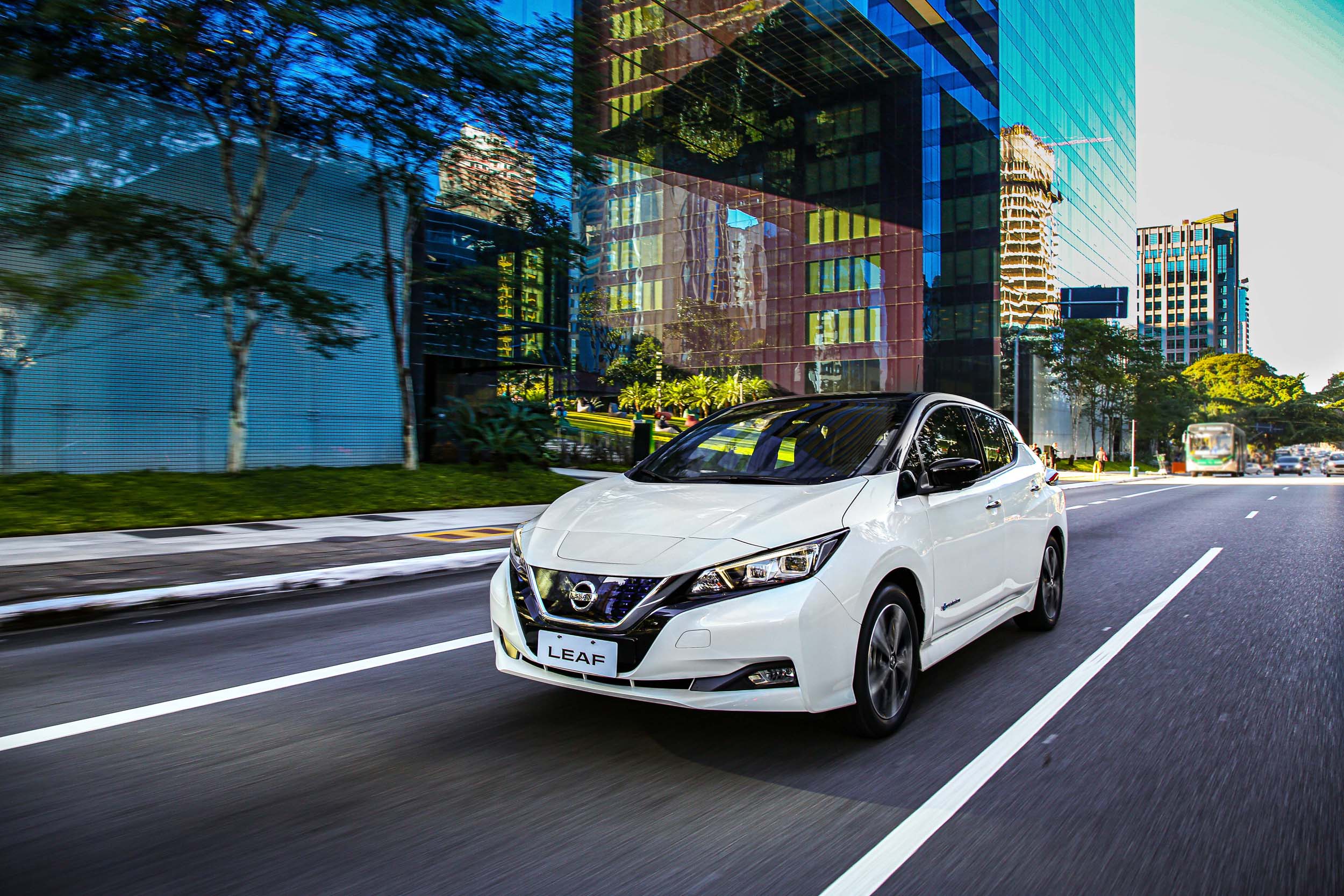 Nissan: -4.000t CO₂ από τα EV της στην Ισπανία