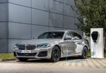 Σειρά 5: Η νέα BMW 545e xDrive Sedan