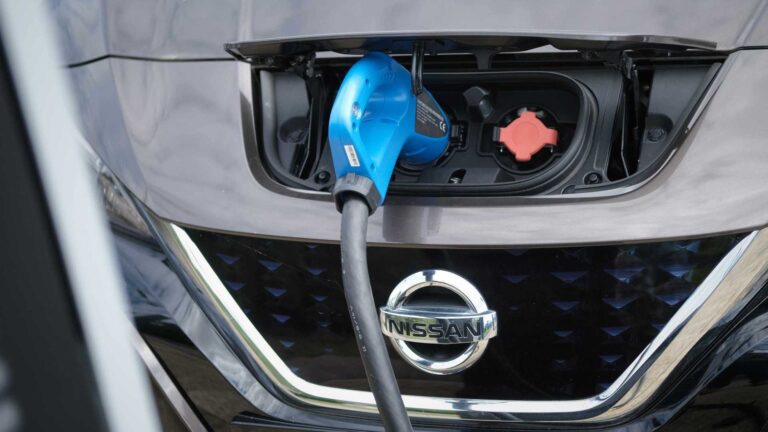 Συνεργασία Nissan - E.ON για την ανάπτυξη δικτύου V2G στο Η.Β.