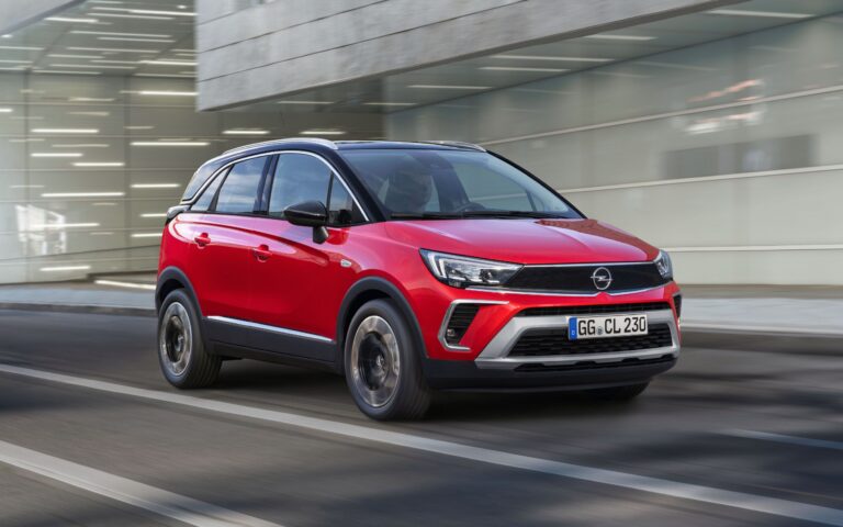 Το Crossland υιοθετεί το νέο 'πρόσωπο' της Opel