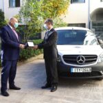 Η Mercedes-Benz συνεχίζει να προσφέρει στο ΕΚΑΒ