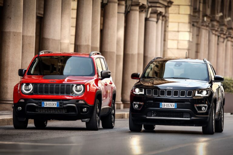 Jeep Renegade 4xe e Compass 4xe
