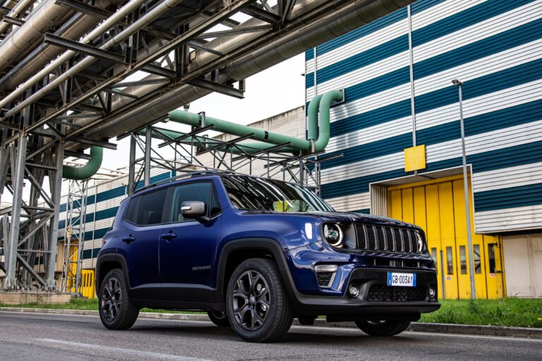 Νέα αναβαθμισμένη γκάμα Jeep Renegade