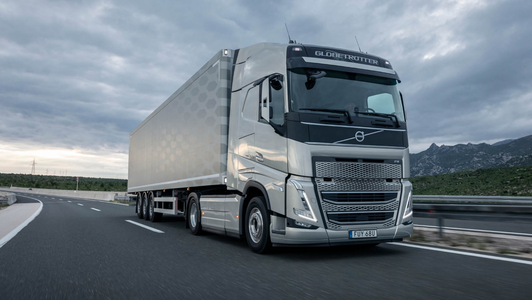 Η Girteka logistics αγοράζει 2.000 φορτηγά Volvo FH