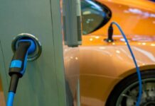 Η Γαλλία διακόπτει το επιδοτούμενο πρόγραμμα leasing EV