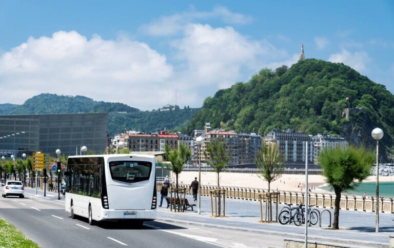 44 λεωφορεία Irizar ie για τη Βουλγαρία