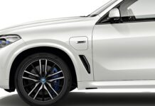 Το BMW Group χρησιμοποιεί βιώσιμα ελαστικά Pirelli Το BMW Group χρησιμοποιεί βιώσιμα ελαστικά Pirelli
