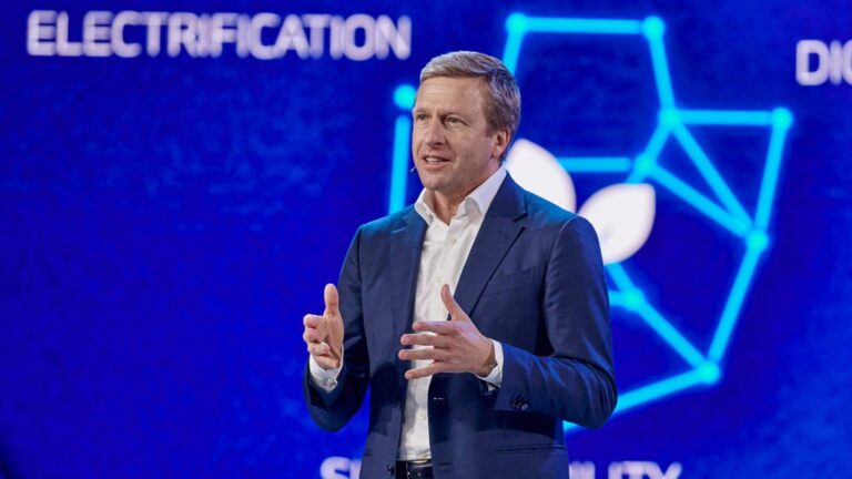 Oliver Zipse: Όχι περιορισμούς αλλά καινοτομία για το CO2