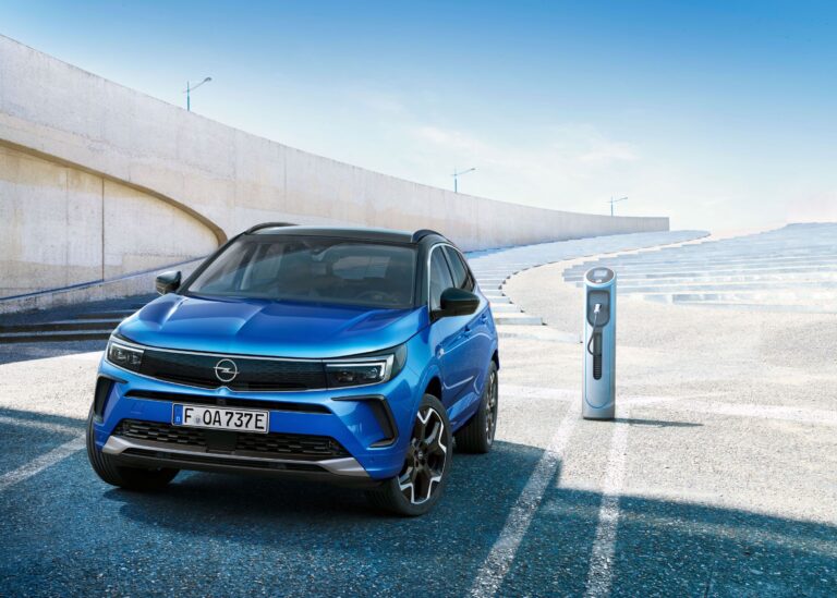 Νέο Opel Grandland, διαθέσιμο για παραγγελία στη Γερμανία