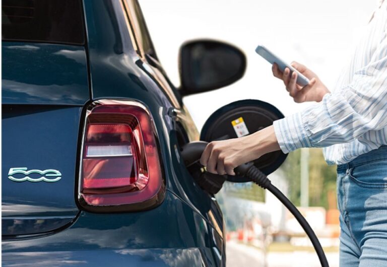 Συνεργασία Free2Move eSolutions με Accenture