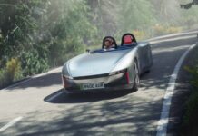 Το ηλεκτρικό roadster Aura που χρηματοδότησε η βρετανική κυβέρνηση
