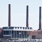 Η έλλειψη μικροεπεξεργαστών κλείνει εργοστάσια