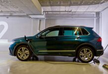 Η COSMOTE ανανεώνει το στόλο της με PHEV