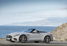 Παρουσιάστηκε η νέα Mercedes AMG SL