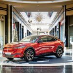 Η νέα Ford Mustang Mach-E “ηλεκτρίζει” το Golden Hall