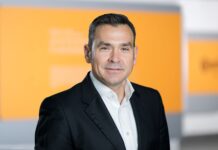 Η Continental αναδιοργάνωσε το τμήμα Public Affairs