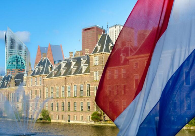 Ολλανδία: Οι εργοδότες θα αναφέρουν τις εκπομπές CO2 του προσωπικού