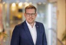 Ο Duncan Minto Chief Financial Officer Dacia – Lada