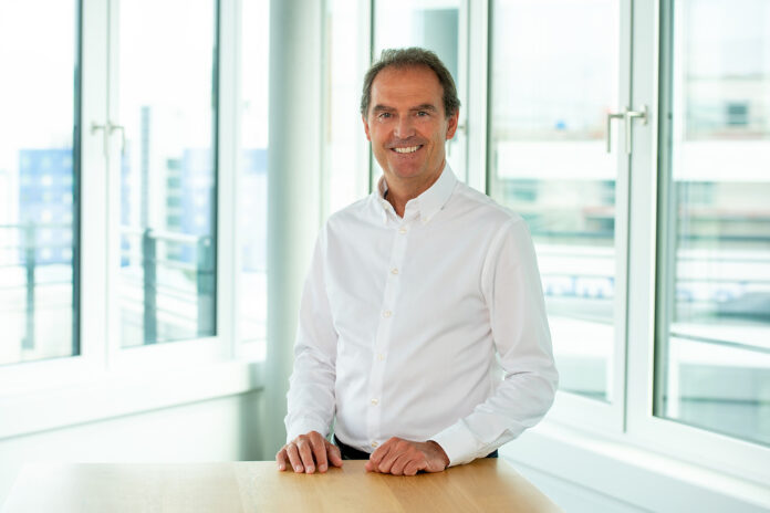 Ο Peter Zieringer Chief Customer Officer της Mercedes-Benz Mobility