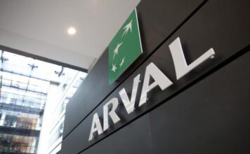 Arval: Διψήφια ανάπτυξη, με πτώση στα κέρδη