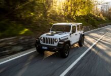 To Jeep Wrangler 4xe σε δοκιμές συνδεσιμότητας 5G