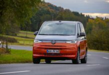 Στην Ελλάδα το νέο Volkswagen Multivan T7 eHybrid