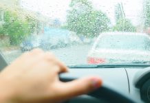 Τι πρέπει να προσέχουμε κατά την οδήγηση στη βροχή Τι πρέπει να προσέχουμε κατά την οδήγηση στη βροχή
