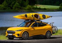 Mustang Mach-E: μεταφέρει στην οροφή μέχρι 75 κιλά Mustang Mach-E: μεταφέρει στην οροφή μέχρι 75 κιλά