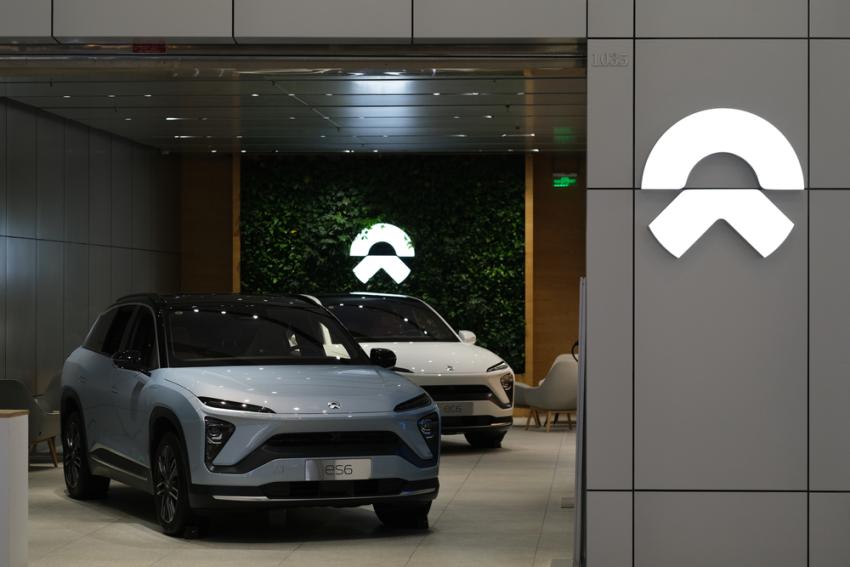Τιμές EV: Η Κίνα κερδίζει, Ευρώπη και ΗΠΑ χάνουν