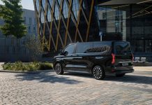 Η Ford παρουσίασε το νέο Ε-Tourneo Custom Η Ford παρουσίασε το νέο Ε-Tourneo Custom