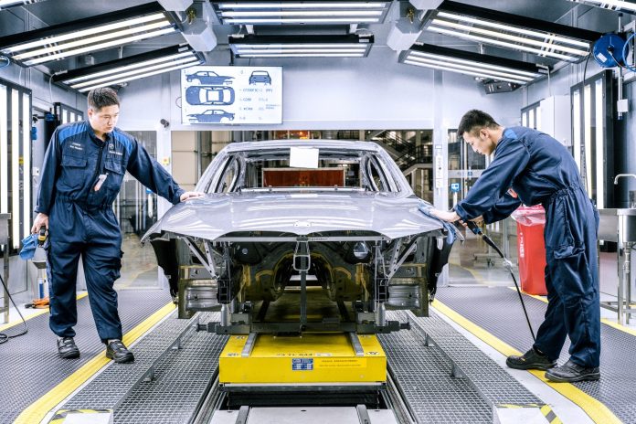 To BMW Group εξασφαλίζει χάλυβα χαμηλών εκπομπών